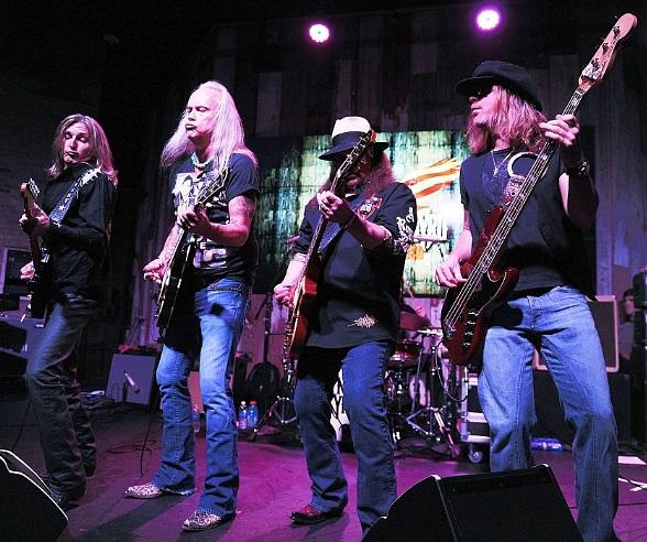 Lynyrd Skynyrd at Sunlight Supply Amphitheater